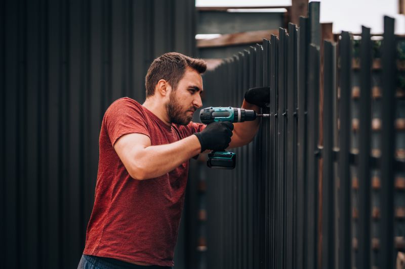 Metal Fence Construction in South Houston, TX